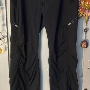 Lululemon Dance Studio Black Track Pants with Zipper Accents Size 12 Worn once